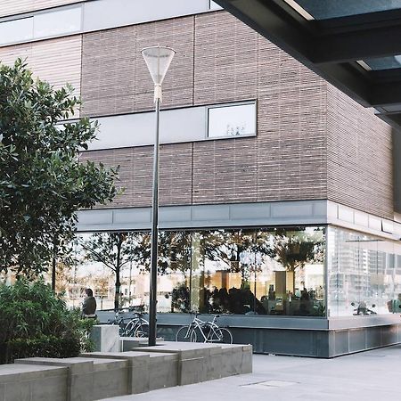 Experience Waterfront Luxury With Views Lejlighed Melbourne Eksteriør billede