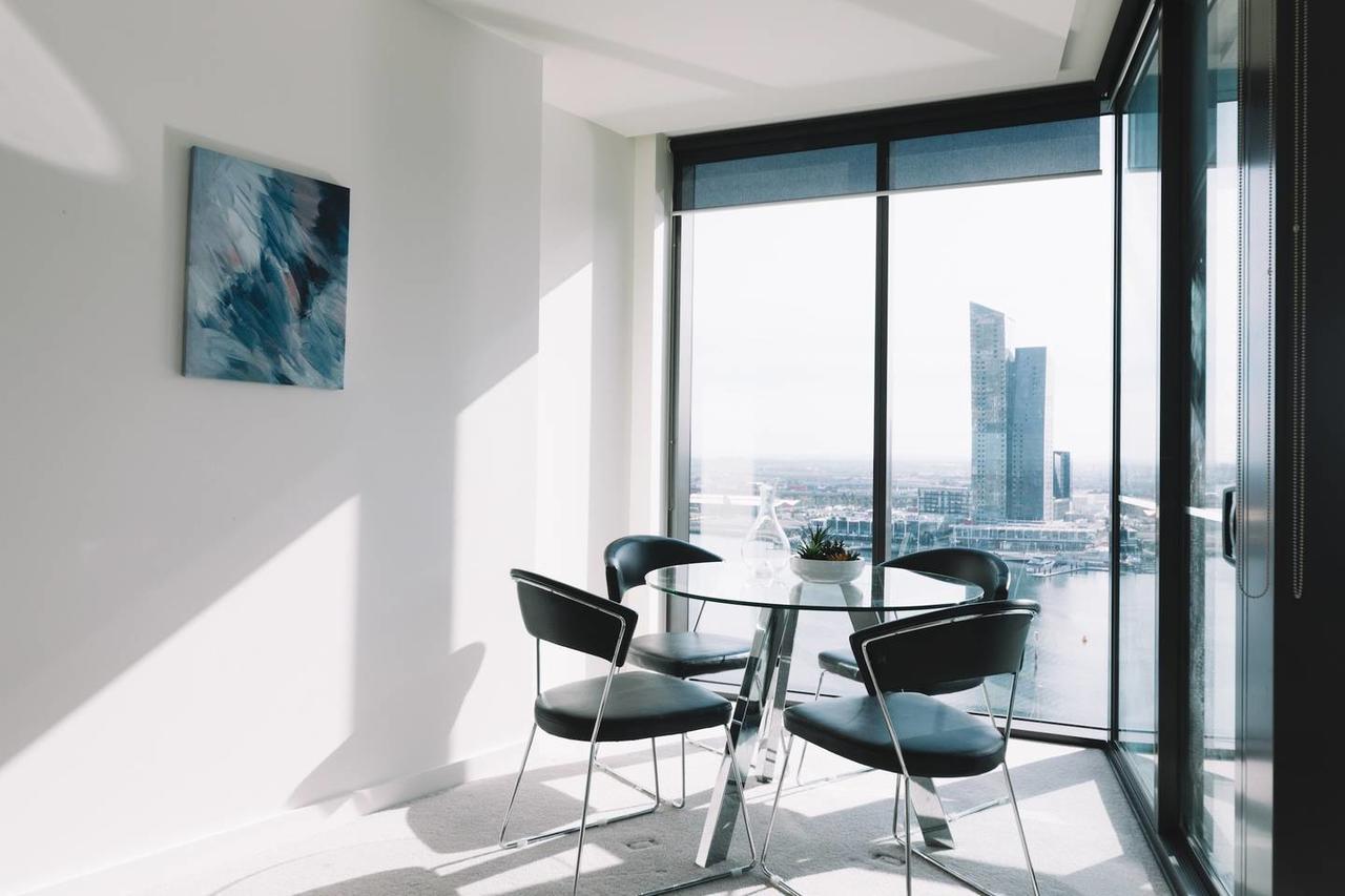Experience Waterfront Luxury With Views Lejlighed Melbourne Eksteriør billede