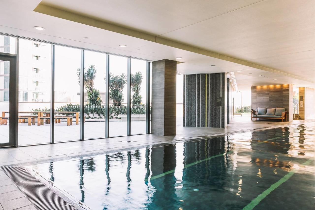 Experience Waterfront Luxury With Views Lejlighed Melbourne Eksteriør billede