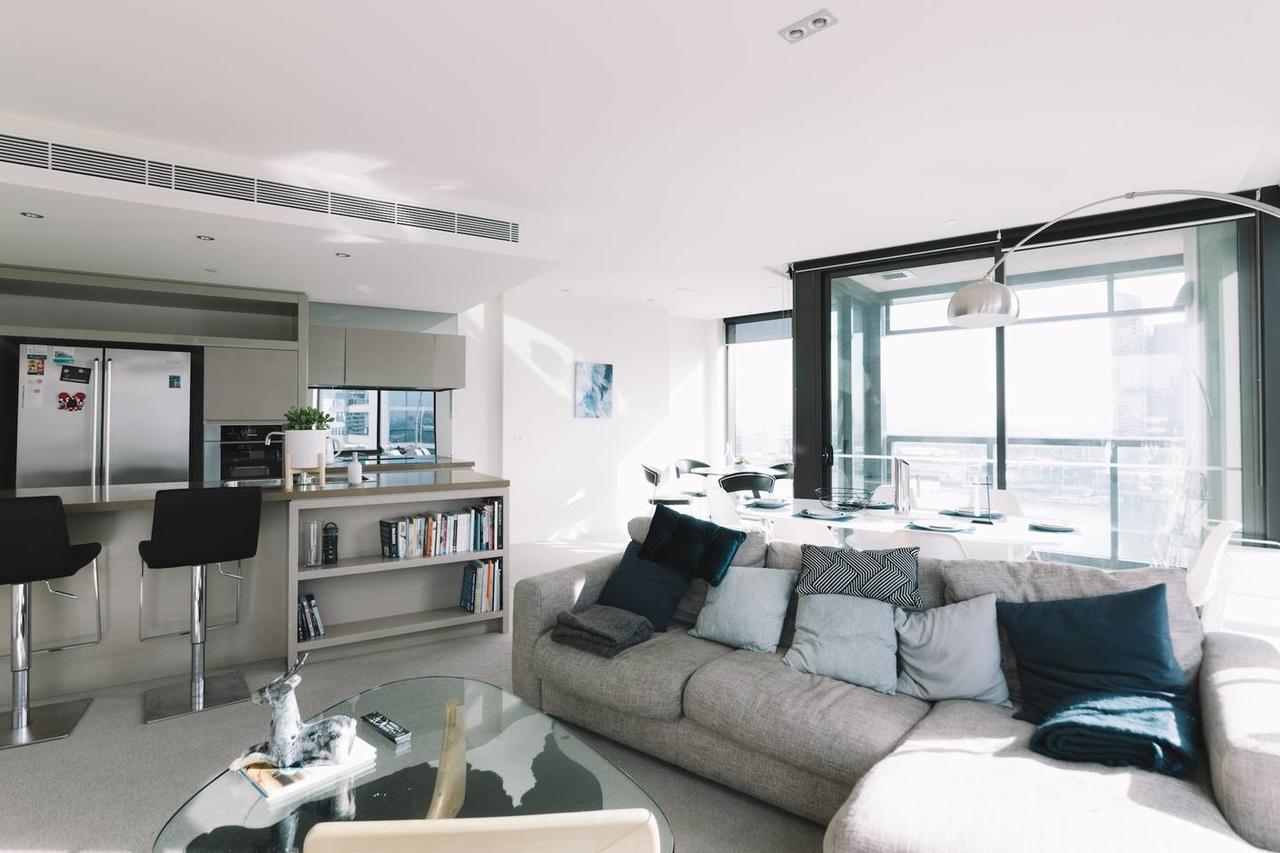 Experience Waterfront Luxury With Views Lejlighed Melbourne Eksteriør billede
