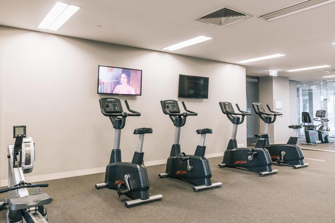 Experience Waterfront Luxury With Views Lejlighed Melbourne Eksteriør billede