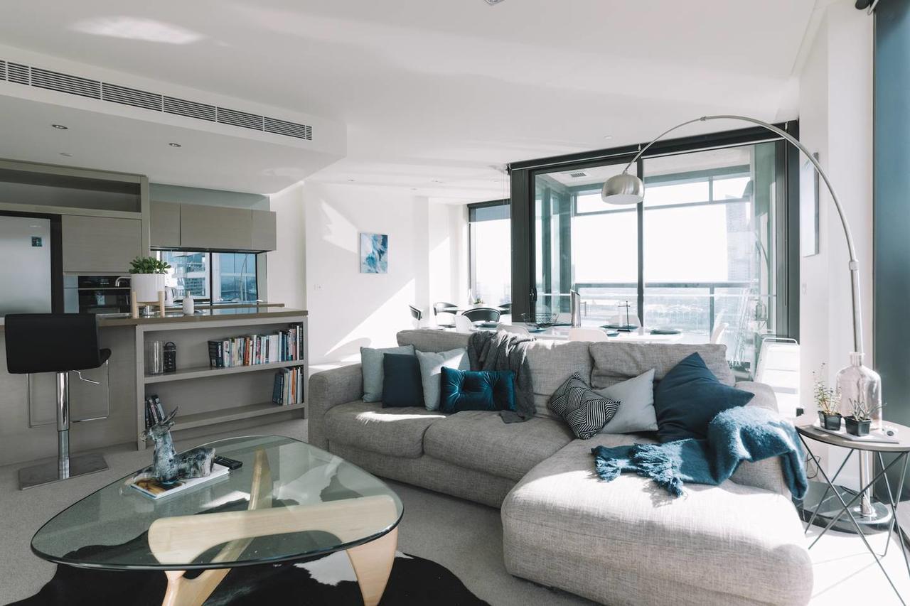 Experience Waterfront Luxury With Views Lejlighed Melbourne Eksteriør billede