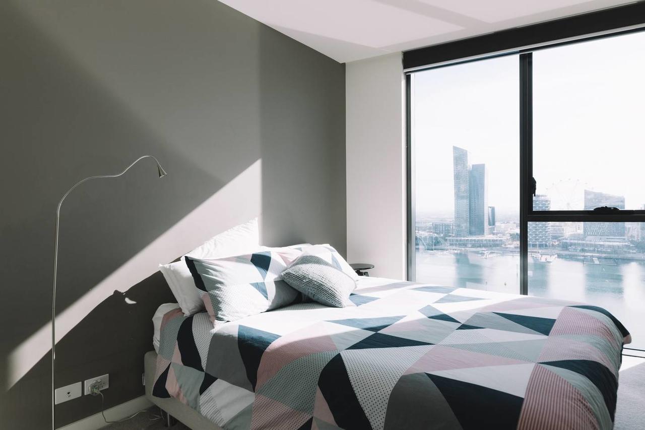 Experience Waterfront Luxury With Views Lejlighed Melbourne Eksteriør billede